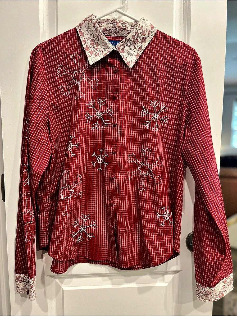 Vintage Karen Scott Plaid Lace Collar Top in Red & White